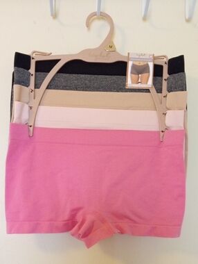 1 Pk - 5 Pcs. Brand New ICY HOT Women's Seamless Boyshort Panties -